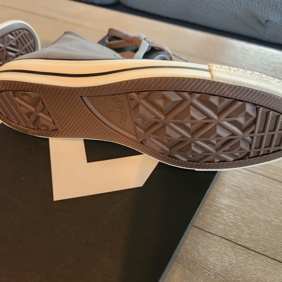 Converse Chuck Taylor All Star High Top Leather Sneaker Sharkskin A11228C NIB - Picture 7 of 10